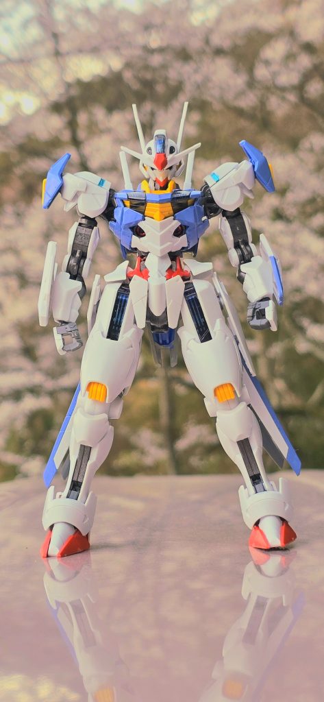型式番号:XVX-016頭頂高:18.0m重量:43.9tこのガンダムが出てきた時は、「ガンダムっぽくない」って思いましたが、不思議とだんだんと見慣れて来るものです。立体化すると「カッコイイ」って思って買っちゃいましたもんね。