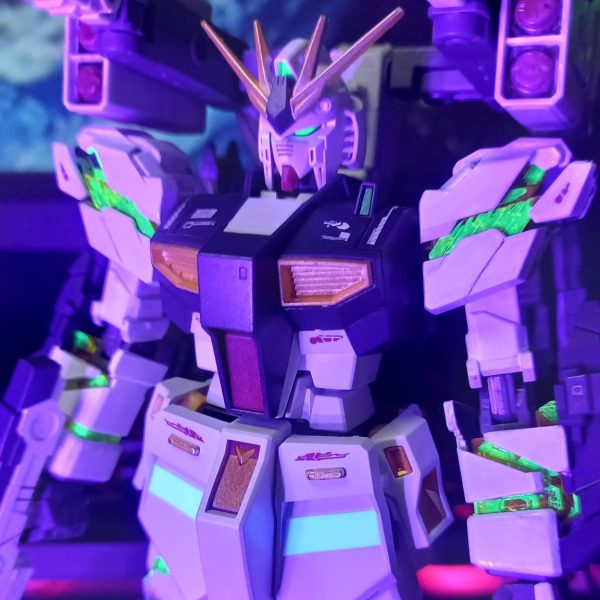 ν-ユニコーンガンダム