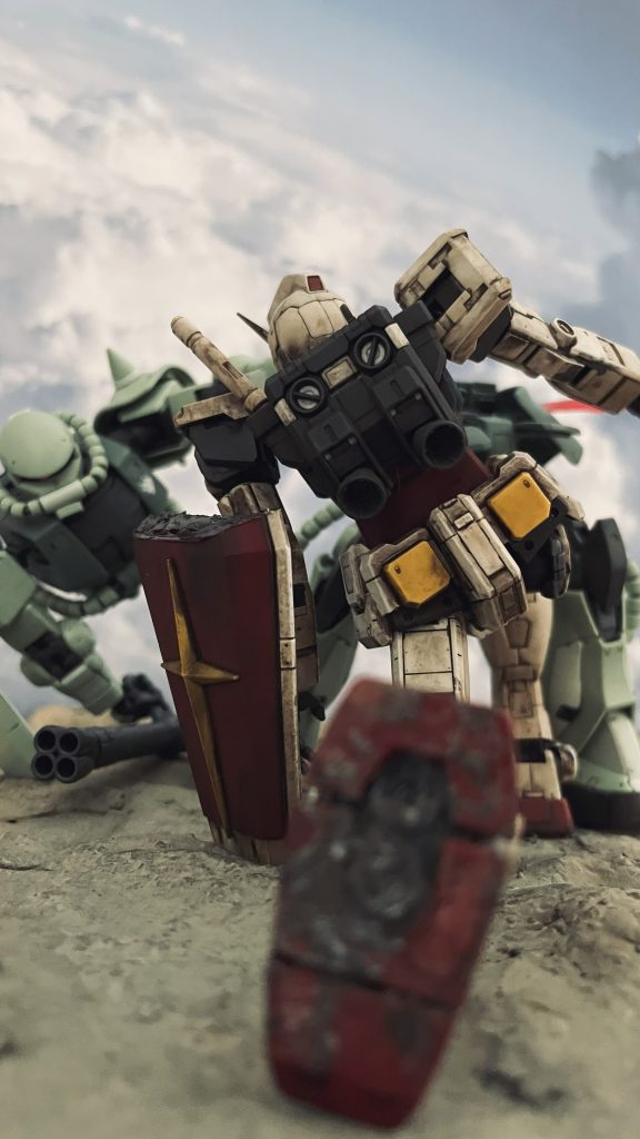 ザク頭部の向きを変更したバージョンです。