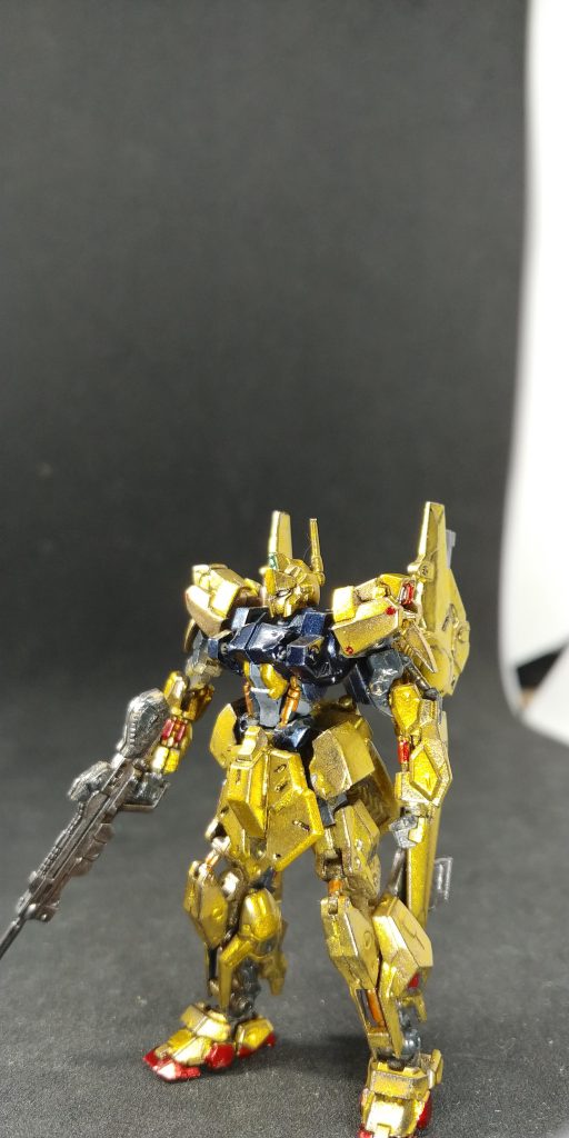 色変え考えましたが、思い付かず普通に ただ試しに、下地にブロンズ上からＧマーカークリアー光沢に金色のネイルパウダーをＩＮしたＧマーカークリアー光沢を塗布で金色にしてます