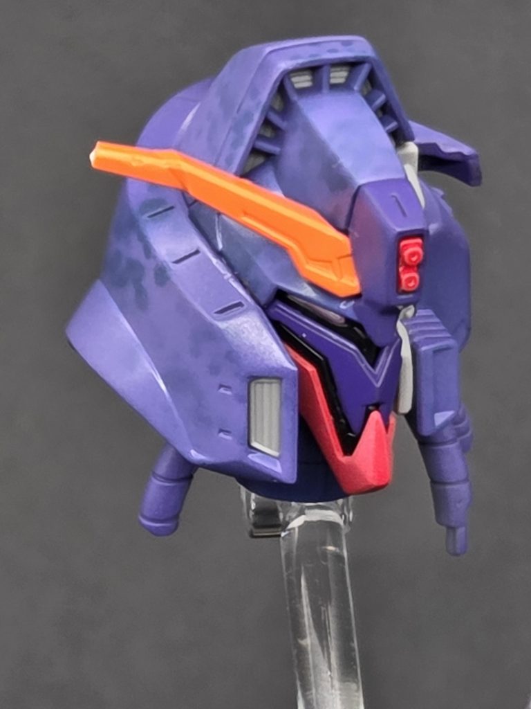 半壊バージョンの頭部パーツが付いているがいいですね!