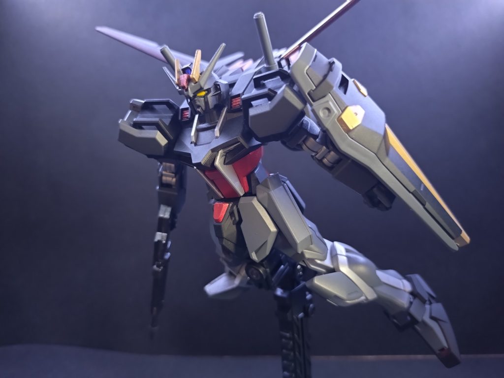 SEED系ではデザインから設定まで、ストライクが一番好きな機体なので、カラーリングに悩みましたが、満足な出来映えになりました