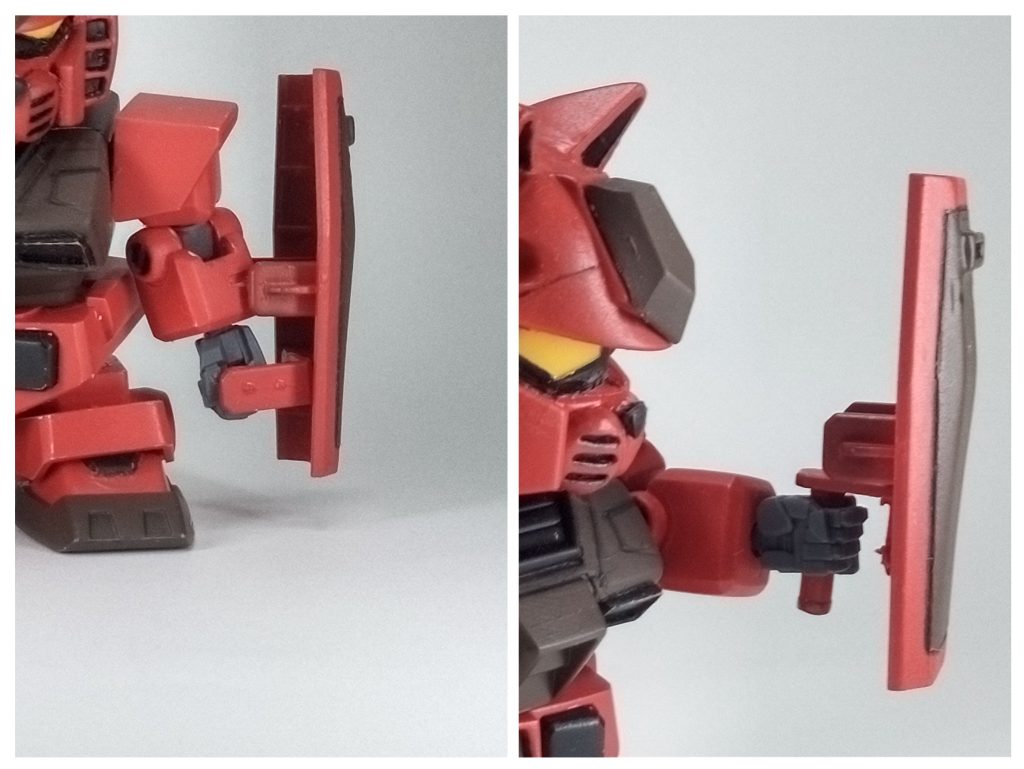 シールドは、前方に構えられるように工作。