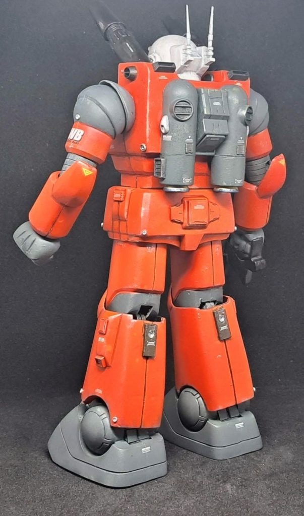 アンテナをブレードタイプじゃなく普通なものにしたり、ランドセル部分を現行のモデルを参考にディティールを変更しています。