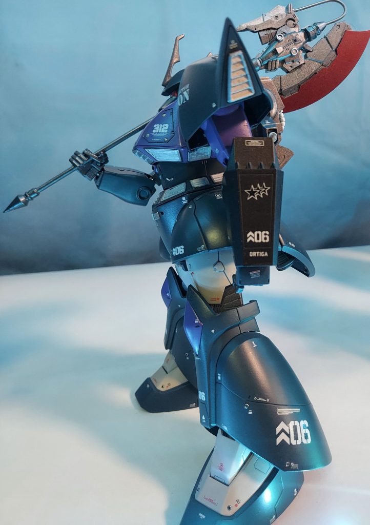 バックラーシールドゎ旧MGジョニゲルキャからオルテガゎデカイシールドなんて持たないの(@ ̄ρ ̄@)