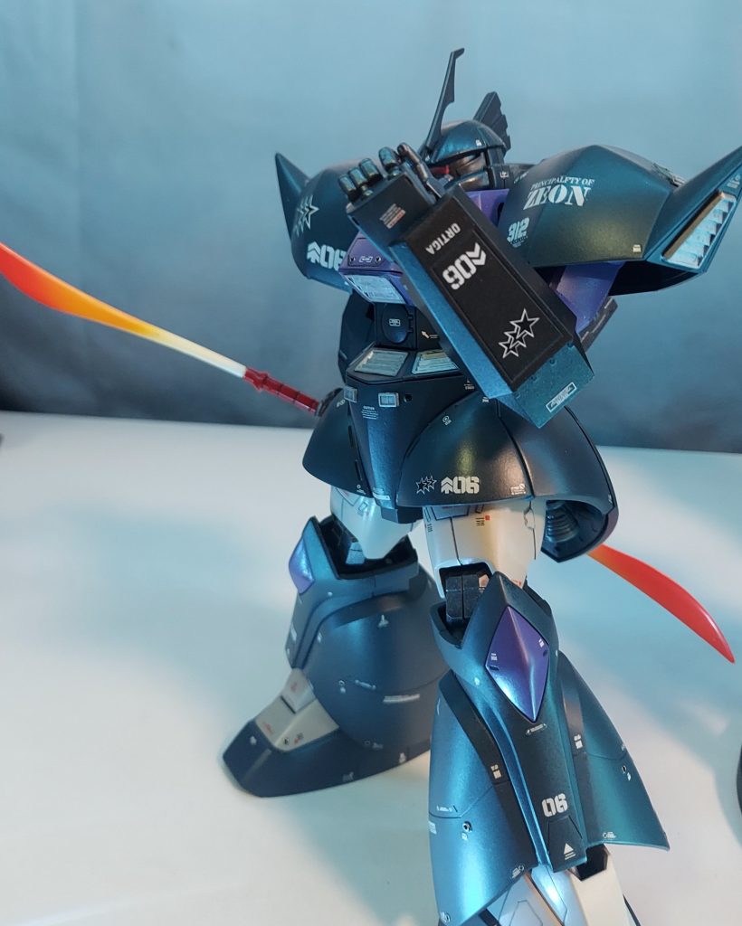 武装は近接のみ(っ ´ロ` )ノゼロ距離専用機なの、高山VSドンフライなの(@ ̄ρ ̄@)