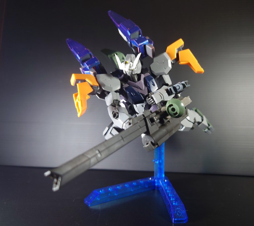 制作途中のまだ大人しめ？の頃最初はキュリオスの足を付けてました