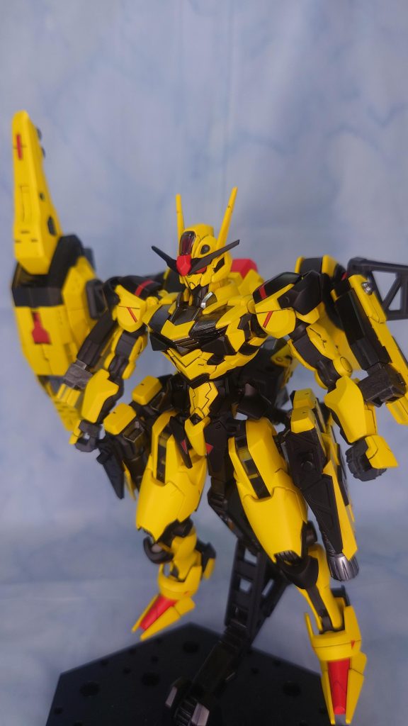 緑、青、赤とカラフルなエアリアルを作り満を持して黄色が登場。今回の追加装備は久々にコトブキヤのアイテム盛り盛りです