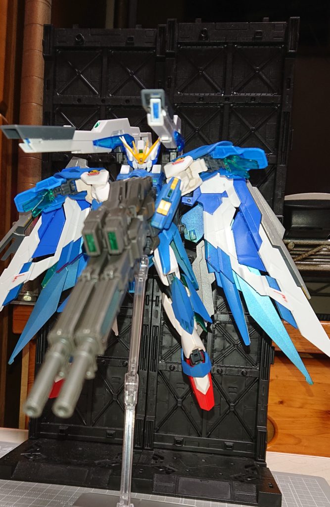 EW版シェルター破壊。リリーナ逃げないとヤバそう(笑)