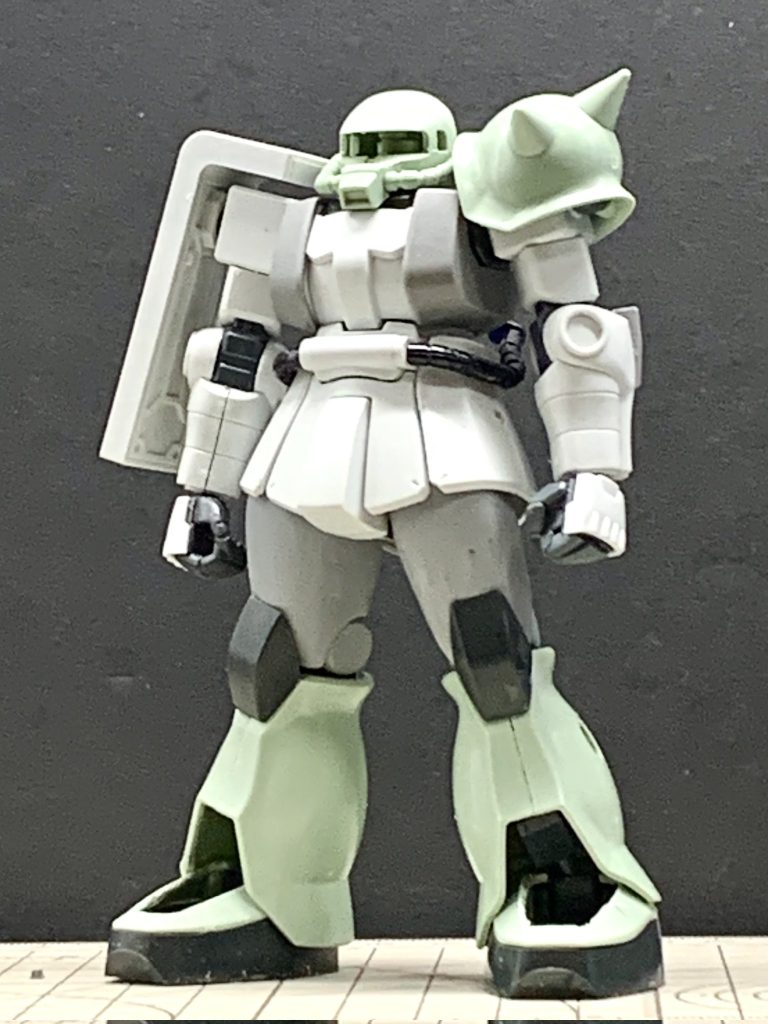 スネを幅詰め。足の甲を切り離す。