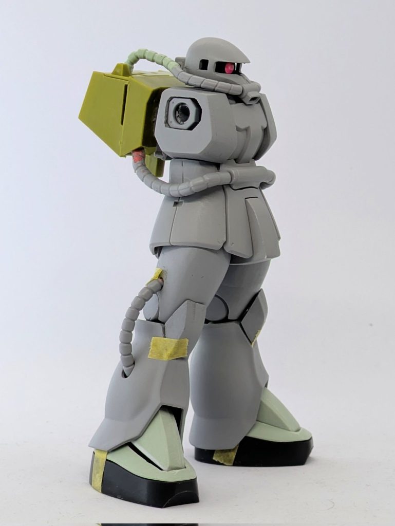 マインレイヤーのランドセルを無理やり接続。動力パイプをFGザクのものを使っていたのですが、ラインを変更して無理やりランドセルへ。