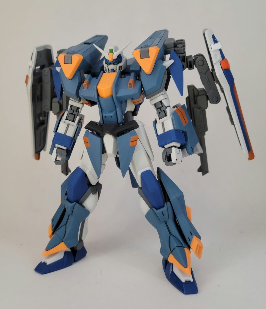 デュエルブリッツのASをベースにブルのフォルテストラの部品を取り付けてみました。機体名の「アズール」は「ブル」と同じく青という意味になります。