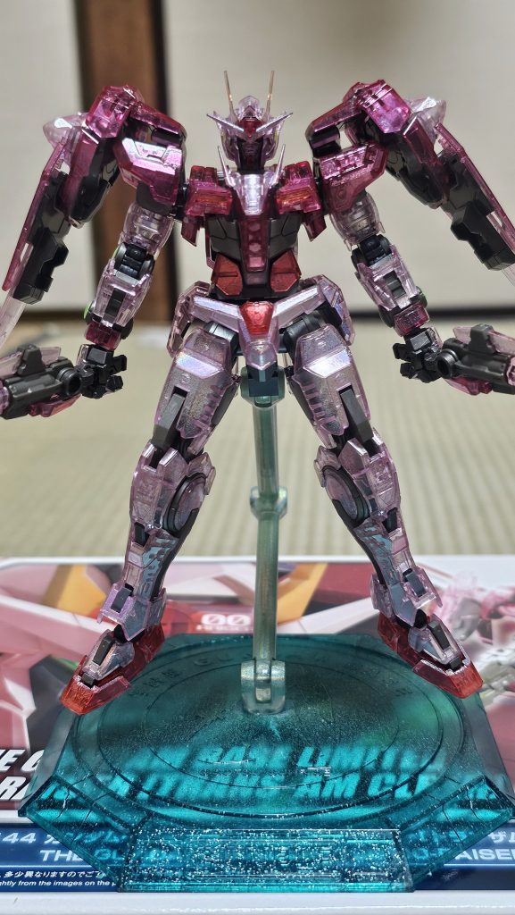 ガンダムベース限定ダブルオーガンダムクリアカラー