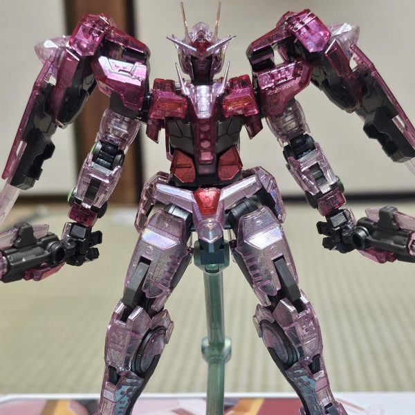 ガンダムベース限定ダブルオーガンダムクリアカラー