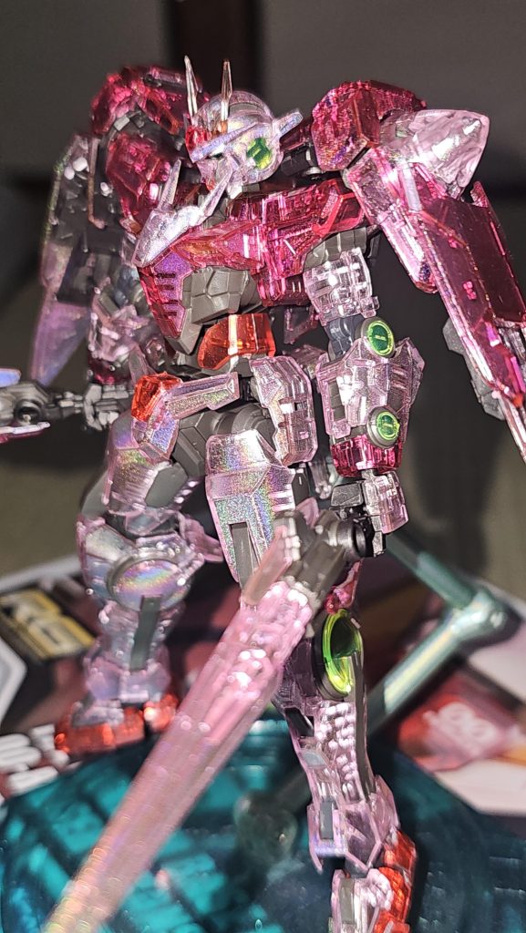 右側から。ダブルオーライザーも好きだけど、個人的には初期のスマートなダブルオーの方が好き。