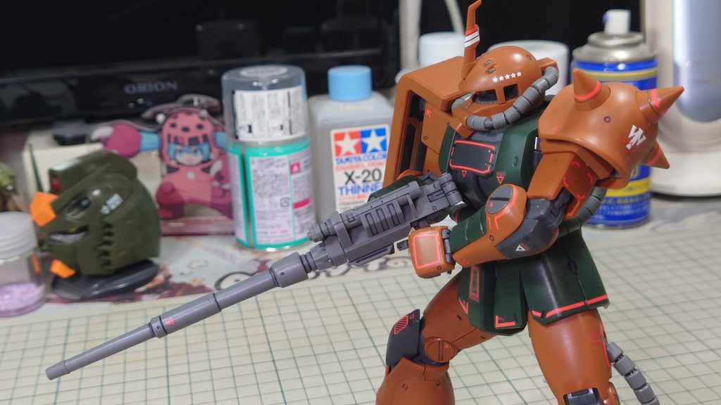 ガルマ・ザビ専用ザクⅡ–6枚目/制作者：あれく myT 積みプラ崩したい