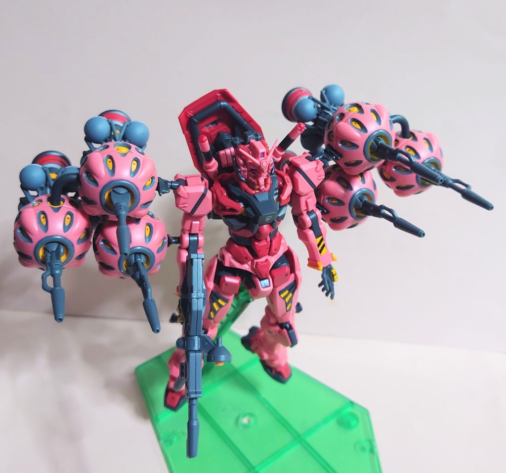 HG赤いガンダム(ビット6機装備)–2枚目/制作者：@tanigawa152