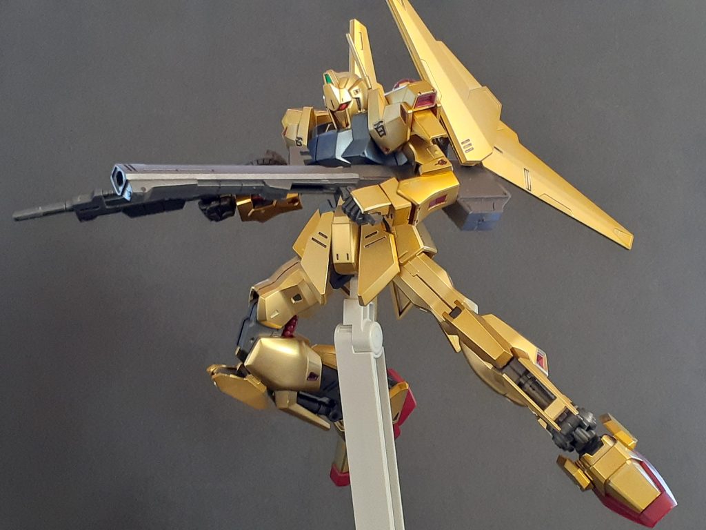 腰でバスーカ持つのがカッコいい