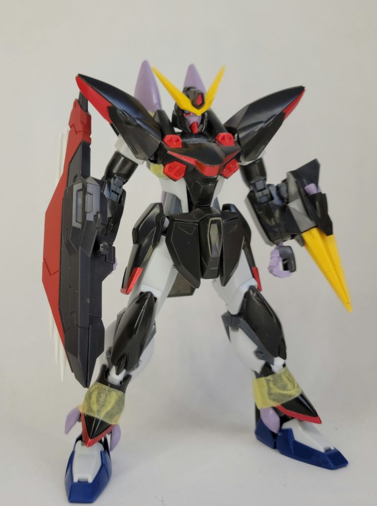 本体のほとんどはデュエルブリッツでそれにブリッツの装甲を貼り付けるようにして作っています。