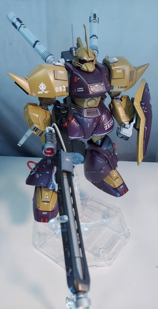 今回のお気に入りショット凶悪な顔面、ウルサいデカールとライフルがアピられてるの(; ̄ー ̄A