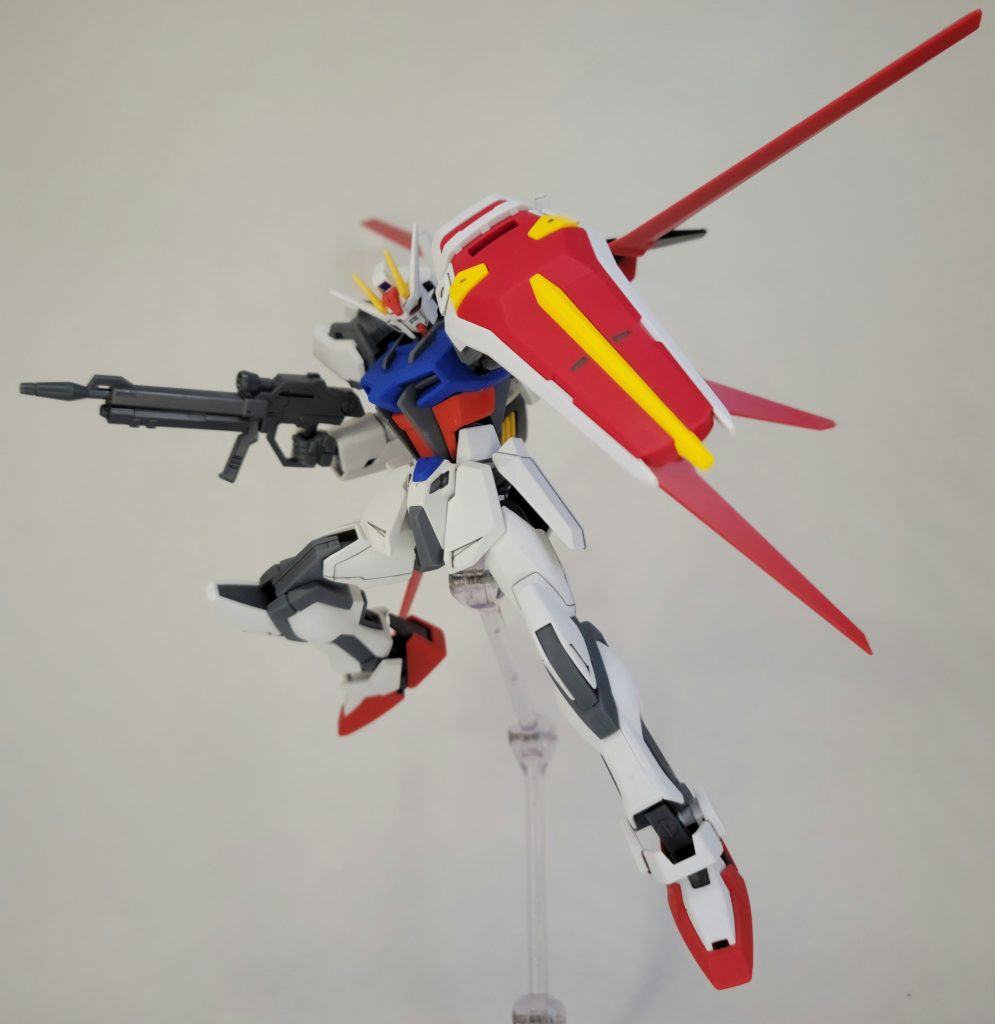 ストライクガンダムストライクは既にHGCEが存在していますが、関節の規格がデュエルやバスターと比べて古いのでそこら辺を改造。