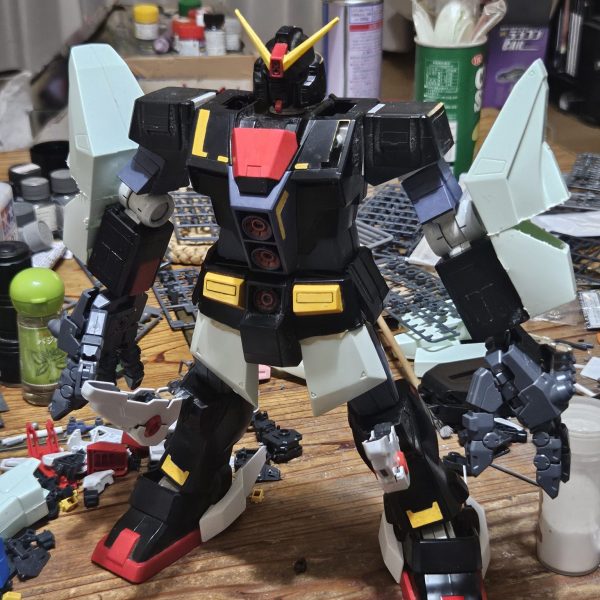 サイコガンダムを物凄くしていく予定😁大型ハンドとリフレクターインコムを装備マークⅢ並みに格闘をこなせる大型機を目指して…8/6下半身と上半身で別れたい、下半身はホバーでMSを牽引、搭載できる自走砲フォートレスボマー（1枚目）
