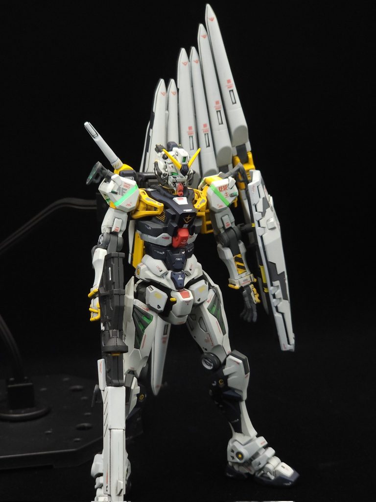 サイコフレームと試作型フィンファンネルを装備しています!