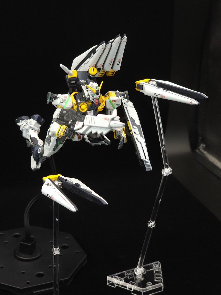 ν白いガンダム–8枚目/制作者:ル・クルーゼ