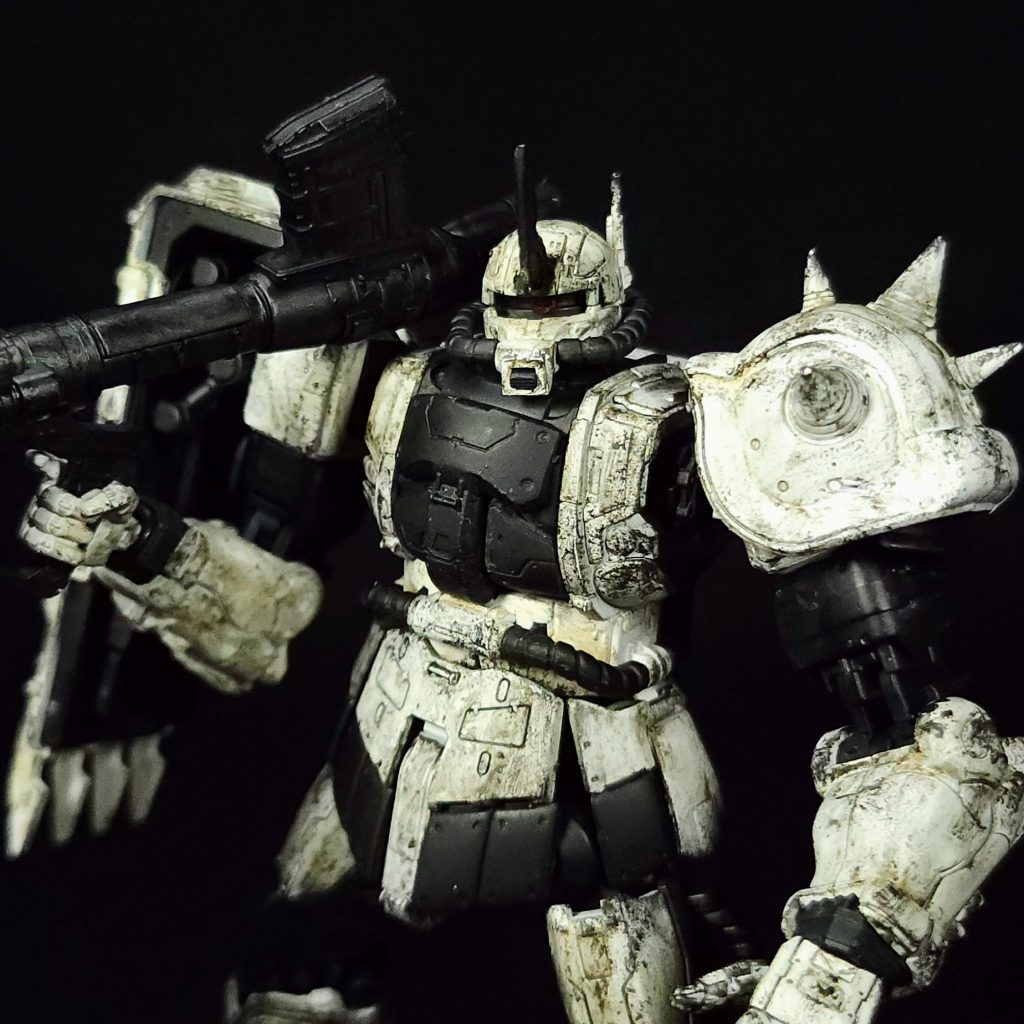 ガンプラ　全塗装完成品　MG ザクⅡ ホワイトオーガ Amazon | MG 1/100 MS-06J ザクII Ver.2.0 ホワイトオーガー