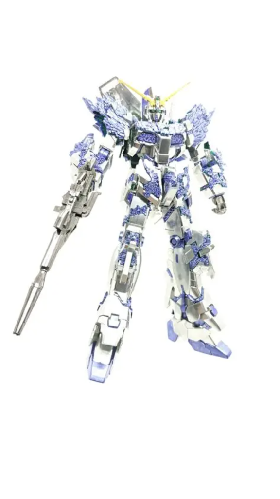 ユニコーンガンダム(光の結晶体)–3枚目/制作者：かえる