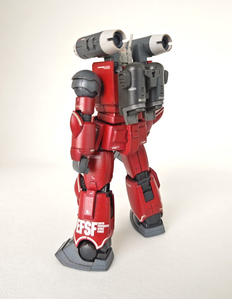 赤は筆塗り。グレーは缶スプレーで。ガンダムデカール、ハイキューデカール等を使ってマーキング。苦手意識のあったラインデカールも頑張りました(*'ω'*)