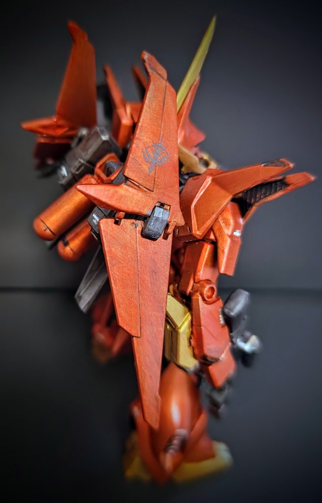 背面カット（別アングル）。