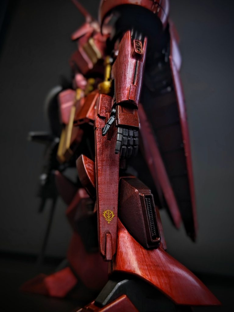 ただ黒く塗る想定になっているバーニア・ダクトと思われるようなところにディテールを追加しました。