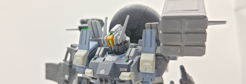 ちょっとストライクめいた頭部がカッコイイ本機です。（本来陸戦G系統の機体です。）