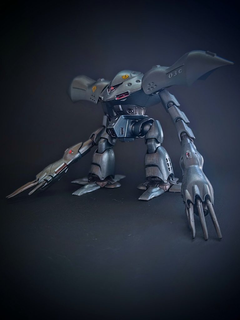 前面カット(下からのあおり気味で)。