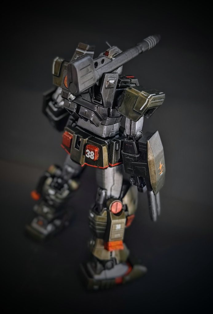 背面カット(別アングル)。