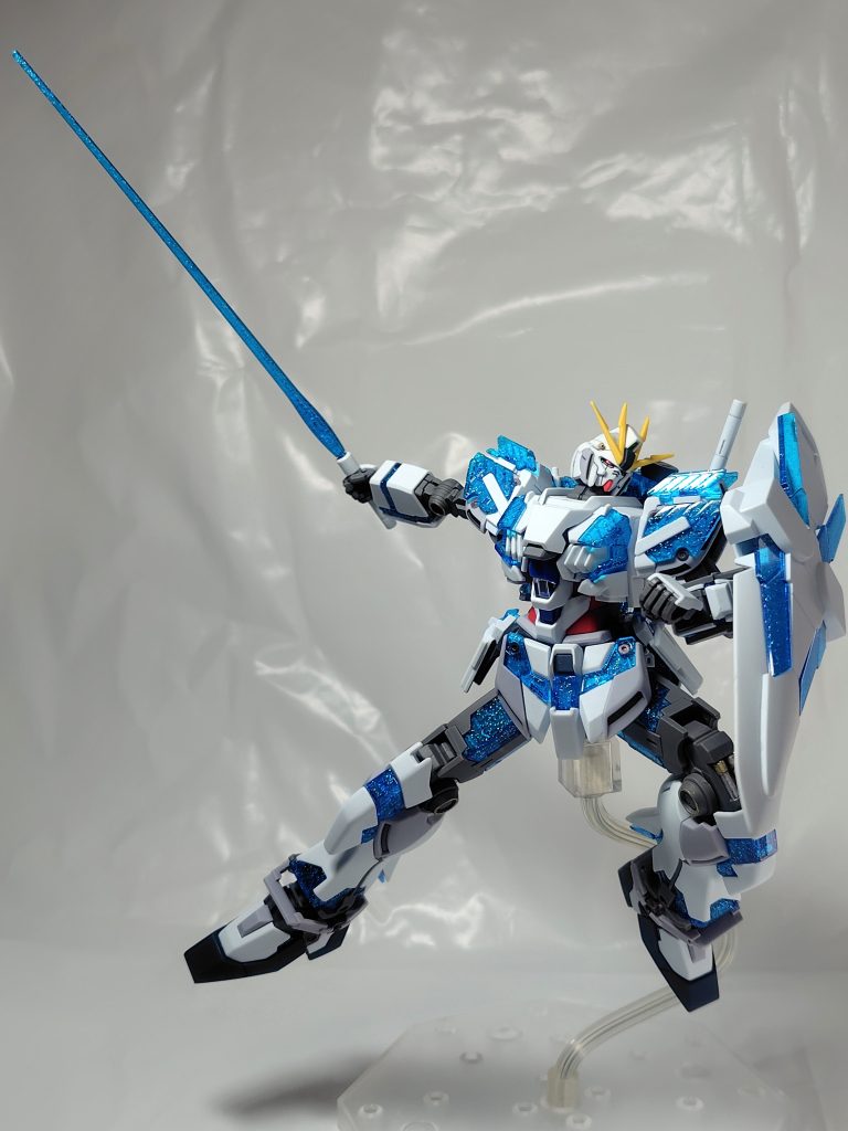 サーベルまで青なのは変ですね(zaku-kao4)