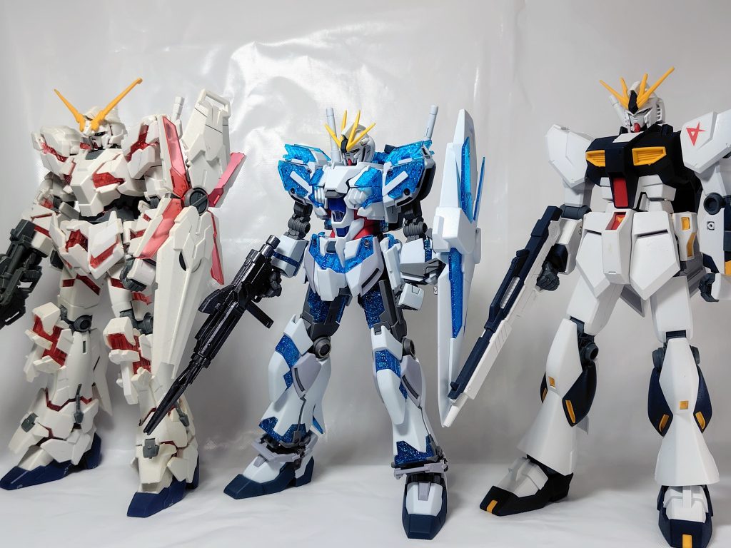 兄弟?機と比較。意外と小柄です。