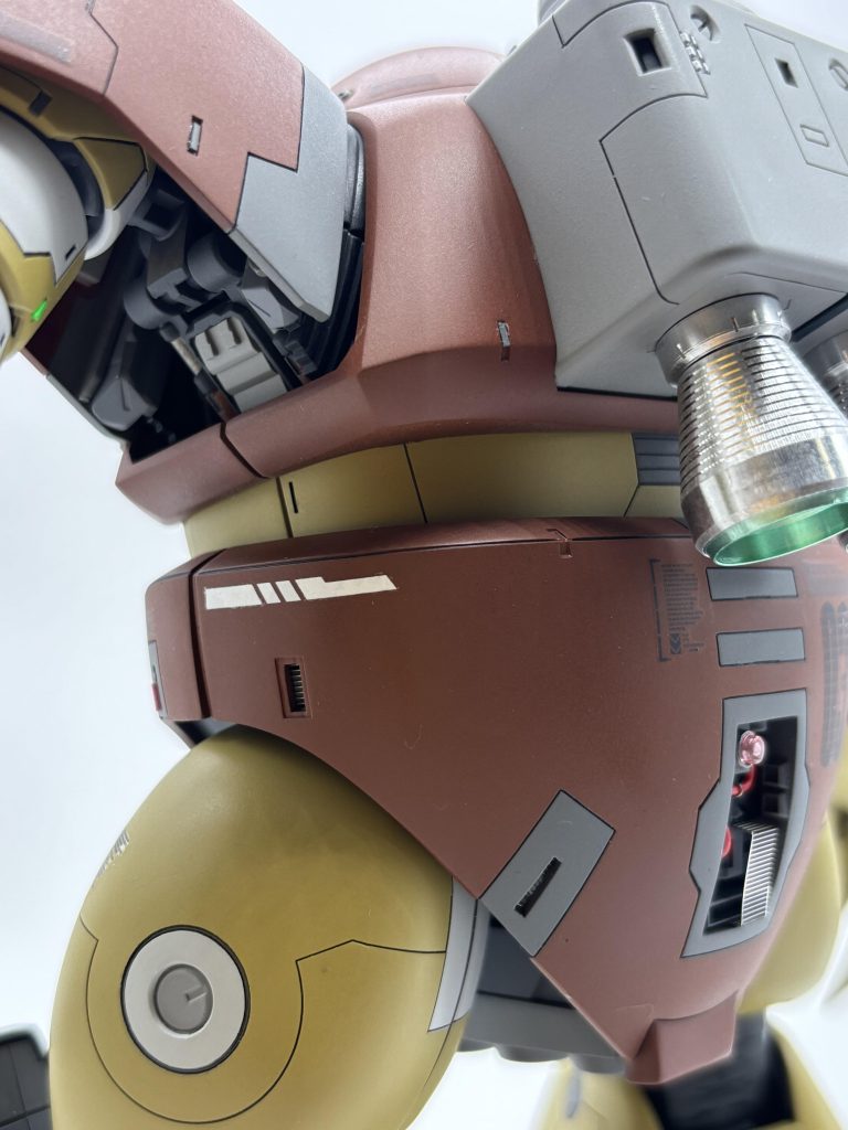 開口部にジャンクパーツ、メッシュなど追加し見栄えをよくしました。