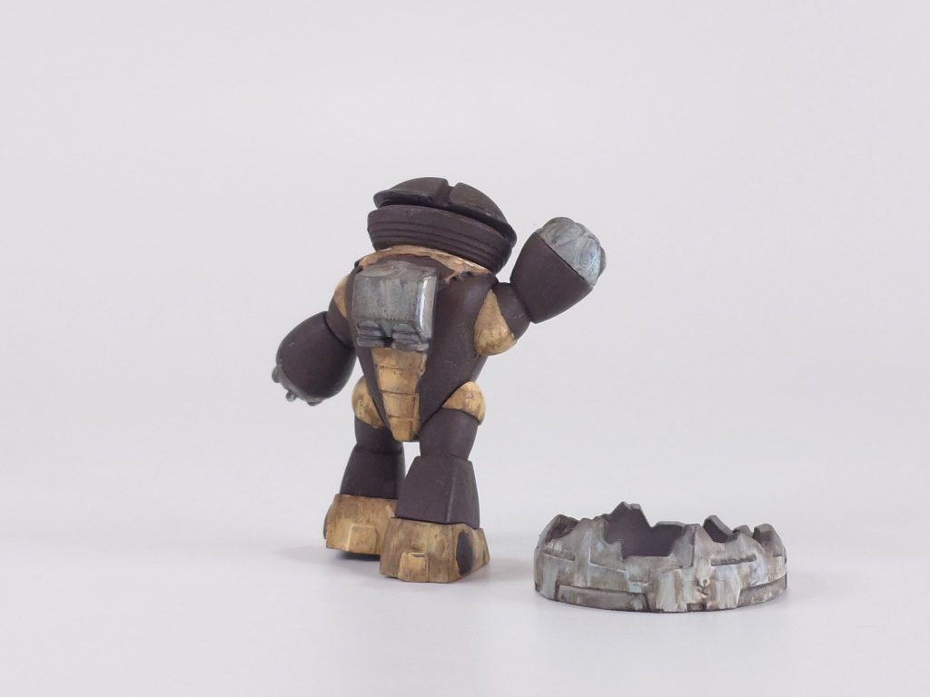 後ろ姿からその後はトップコートしていつものようにフィルタリングでフィニッシュしました問題は希釈がちょっと難しそうなのと濃すぎると塗るというより盛るって感じになってしまったところですね…（盛るのは何か逆に利用できそうな気もしますが）