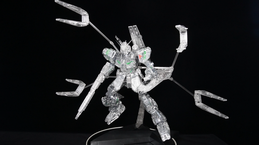 塗料が透明になるので、ブラックライトを当ててない時は元々の見た目を維持してくれます。