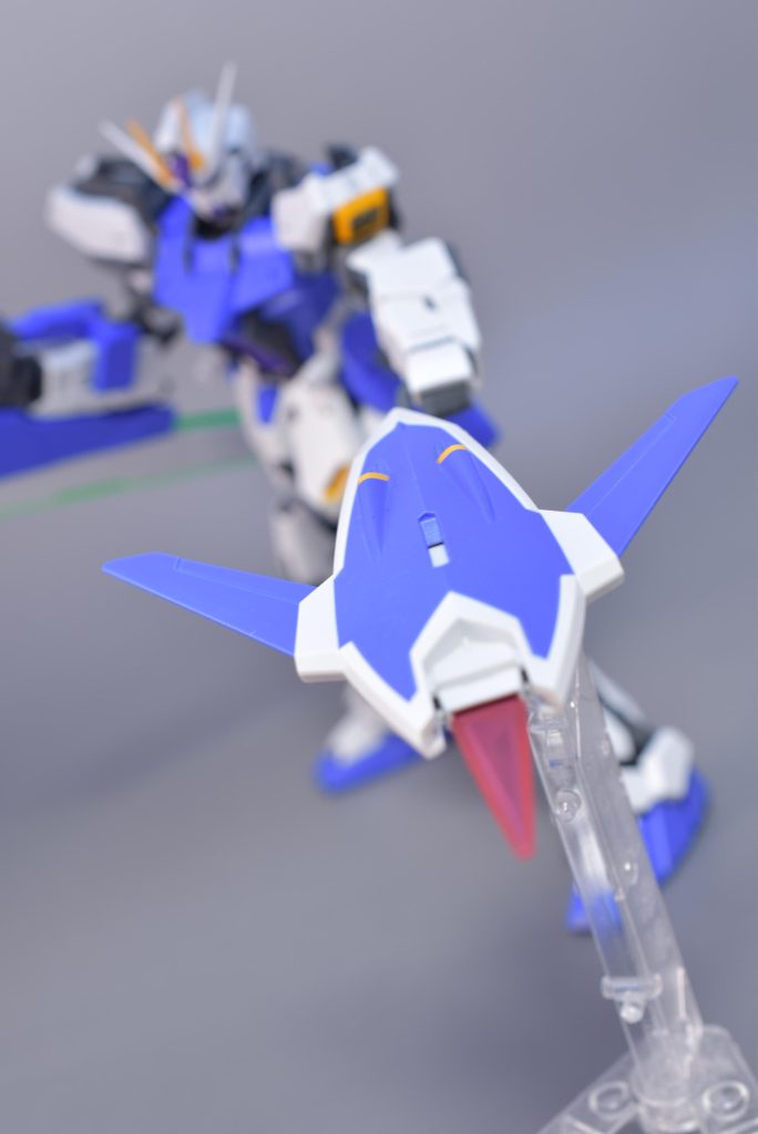 イモータルジャスティスのシールドなので、もちろんドラグーン的な使い方もできる想定。