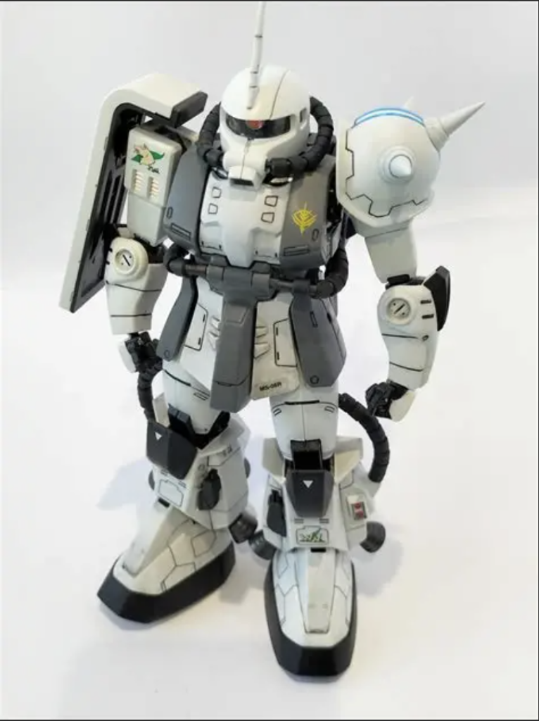 リサイクルショップで偶然ゲットしたのですが、ver.1.0は造形がめっちゃ好みです✨大河原先生がデザインされたとかで立ち姿がとにかくかっこいい!