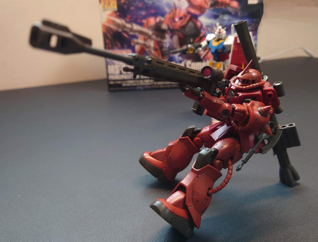 シャアザクって、序盤でまだ慣れていないとは言えアムロを圧倒していたほぼ唯一の機体で、子供ながらに手強いイメージでしたルウム戦役でシャア中尉が