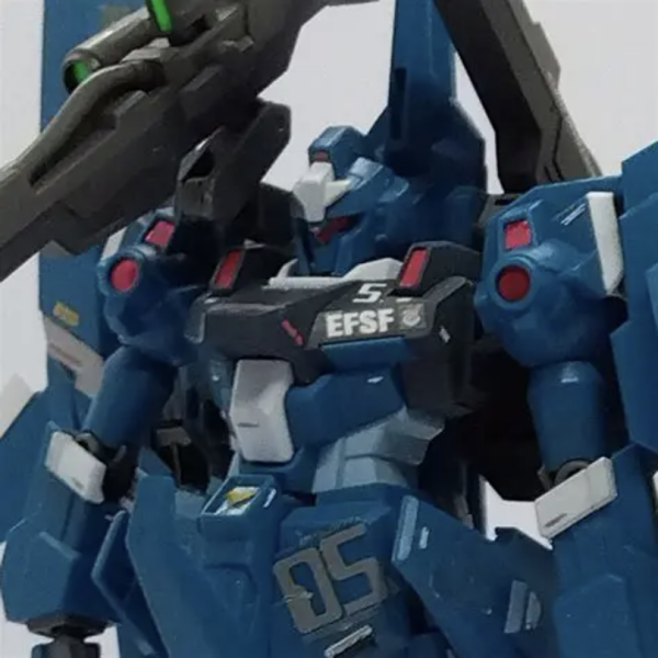 リゼル·ディフェンサーbユニット装備