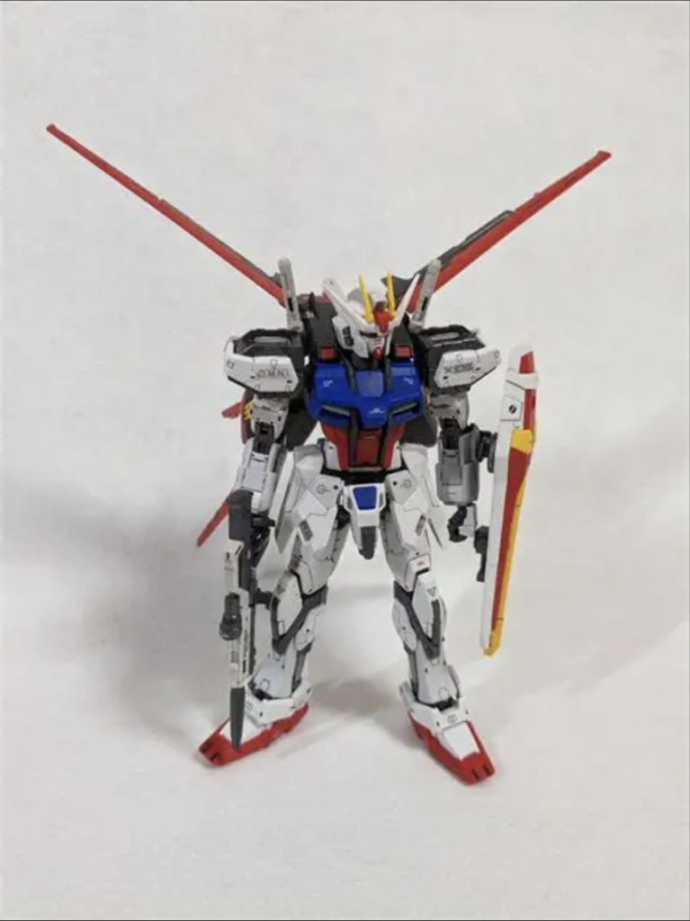 塗装工程は、部分塗装+墨入れ+艶消しトップコートです。写真ではわかりにくいかも知れませんが、艶消しトップコートは外装のみにし、内部フレームはガンメタリック塗装の艶を残してみました。