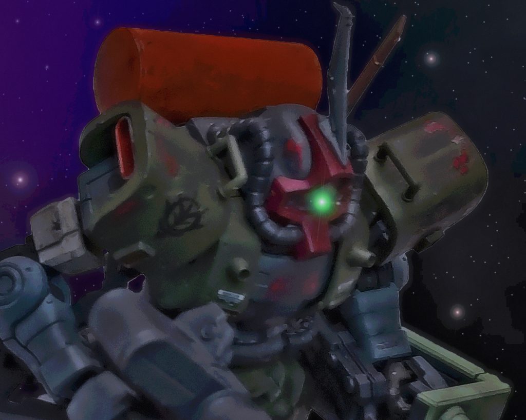 (……メギドの火とは何だ…?)モアはヴァルクが先ほど言っていたメギドの火が何か気になっていた。これまでアララトサンニムカエの為に入念にヴァルクと準備をしてきたが、この単語は聞いたことがなかった。「グレイシー少佐、聞こえるか?、貴官も迎撃に向かえ」ヴァルクはモアに無線で伝える。「ですが親衛隊は…?」「大丈夫だ。親衛隊は、…いや、小奴らの飼い主はノアズ・アークをなんとしても無傷で手に入れたい筈だ。絶対に手出しはできん」「…………」「案ずるな、グレイシー少佐。ここから先は年寄りに任せてもらおう。私とて伊達に長く生きている訳ではない。貴官はパイロットだ。同じ軍人と言えど交渉に関しては私の方が上手いつもりだが?」モアは少し間を空けると返答する。「……了解しました。ご武運を」「ほっ、互いにな…」ドム試作実験機は銃を下ろすと機体を反転させる。