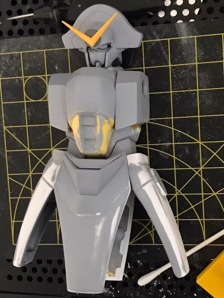 胸の形が変だったので一度作り直してます。