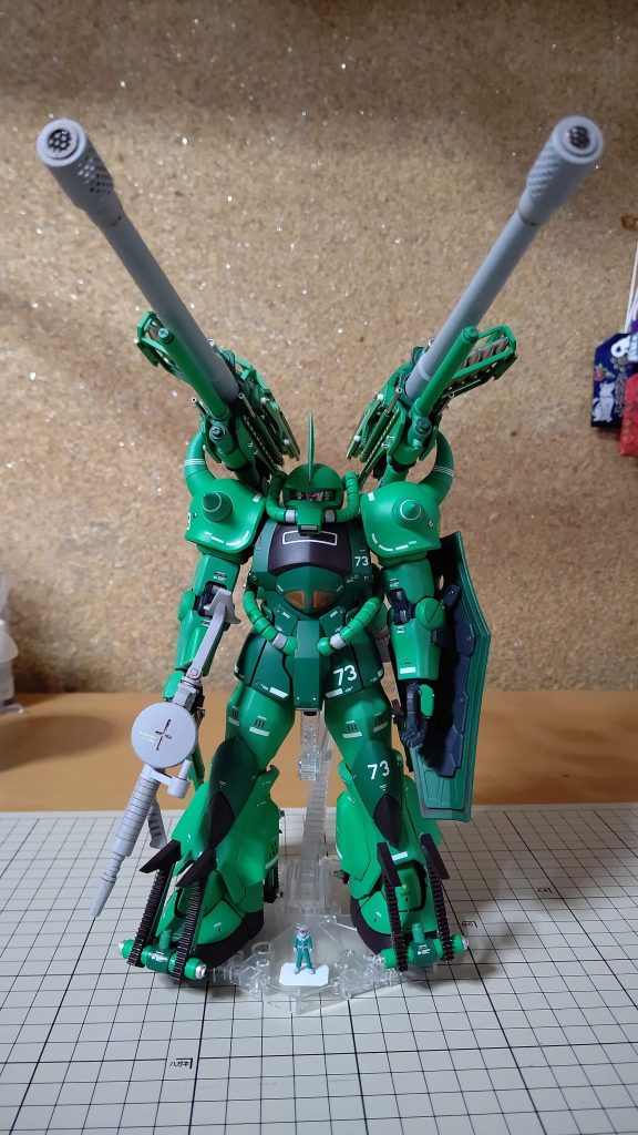 正面です。…こっちはそれほどでもないというか、ほとんどいじってなくて、個人的には残念でした。もう少し何か特徴が出るものを付けたかったです。…やはりそのまま、では物足りないですね…。