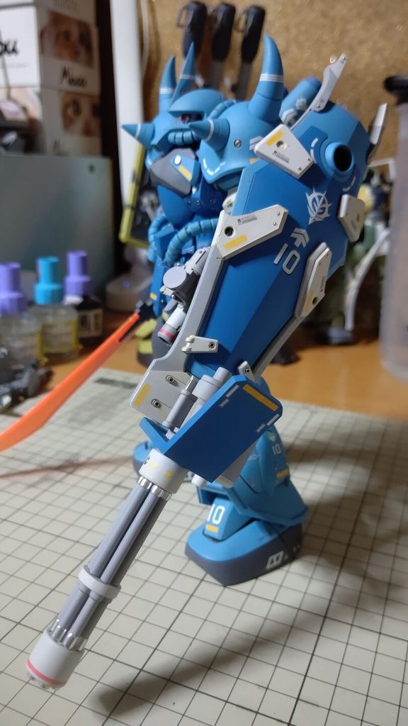 こっちのほうがわかりやすいですね。このくらい大きくないと納得できませんでした。その割にガトリング本体は延長もせず、良くいじらなかったと、自分で不思議です…。